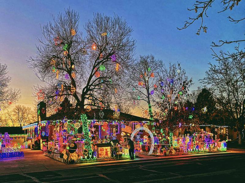 Most Spectacular Christmas Light Displays in the Denver Area Mile